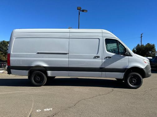 2025 Mercedes-Benz Sprinter 2500 High Roof