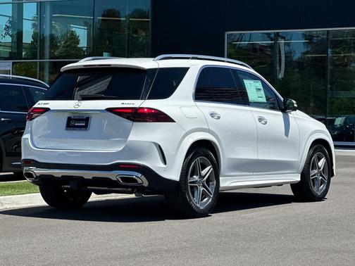 Polar White 2026 Mercedes-Benz GLE 450 4MATIC