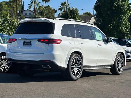 2026 Mercedes-Benz GLS 580 Base 4MATIC