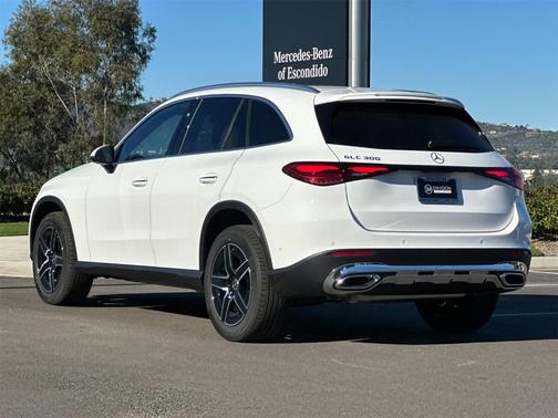 2026 Mercedes-Benz GLC 300 Base