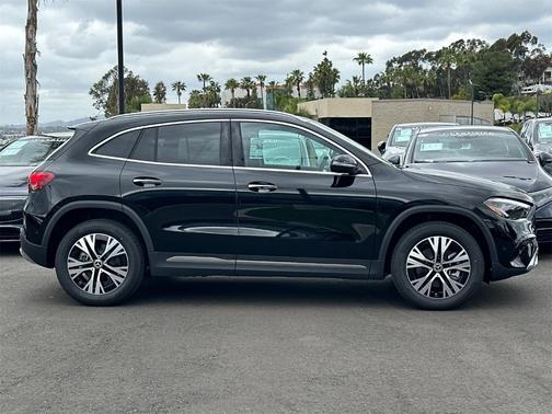 2025 Mercedes-Benz GLA 250 Base