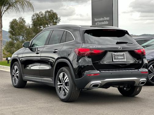2025 Mercedes-Benz GLA 250 Base
