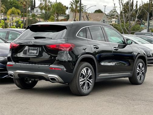 2025 Mercedes-Benz GLA 250 Base