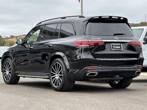 Obsidian Black Metallic 2023 Mercedes-Benz GLS 580 Base 4MATIC