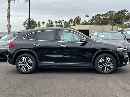 2025 Mercedes-Benz GLA 250 Base