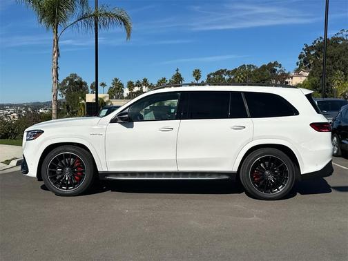 2026 Mercedes-Benz AMG GLS 63 Base