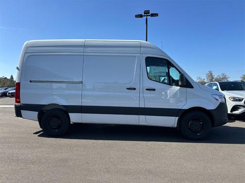 2025 Mercedes-Benz Sprinter 2500 Standard Roof