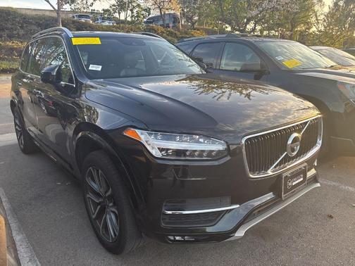 2019 Volvo XC90 T5 Momentum