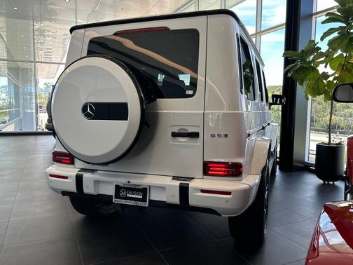 Moon 2026 Mercedes-Benz AMG G 63 Base