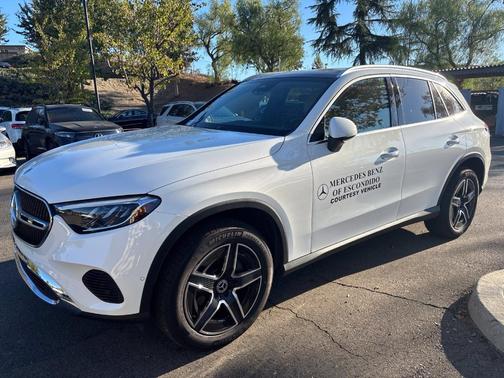 Polar White 2026 Mercedes-Benz GLC 300 Base