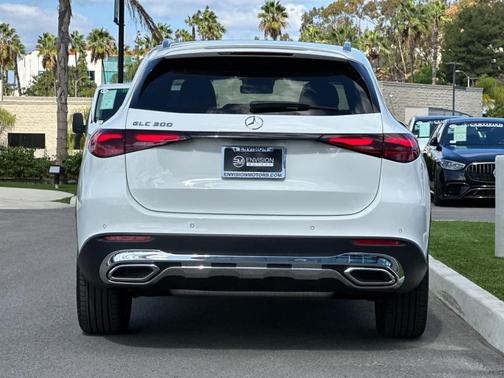 Polar White 2026 Mercedes-Benz GLC 300 Base
