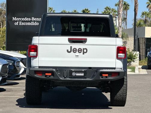 Bright White 2022 Jeep Gladiator Mojave