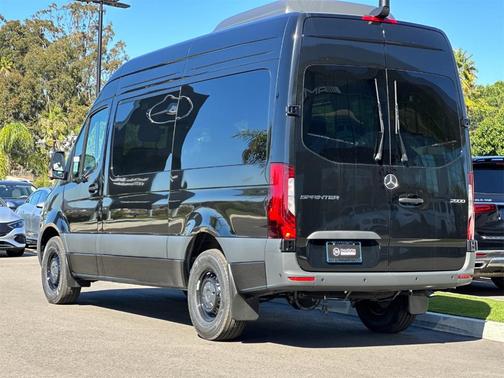 2026 Mercedes-Benz Sprinter 2500 144 WB Standard Roof Passenger
