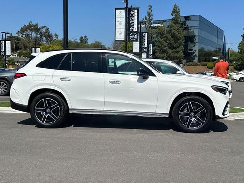 Polar White 2026 Mercedes-Benz GLC 300 Base