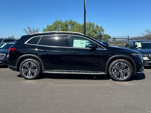 Black 2026 Mercedes-Benz EQS 400 Base 4MATIC