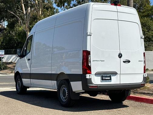 2025 Mercedes-Benz Sprinter 2500 Standard Roof