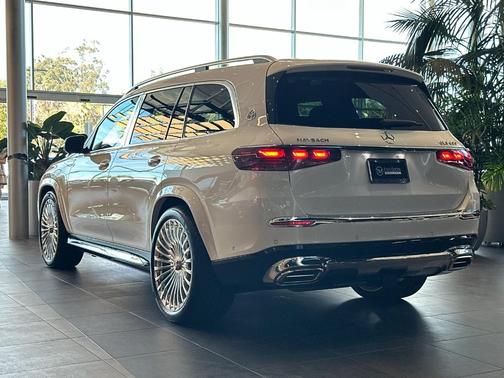 2026 Mercedes-Benz Maybach GLS 600 