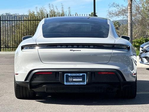 2022 Porsche Taycan Base