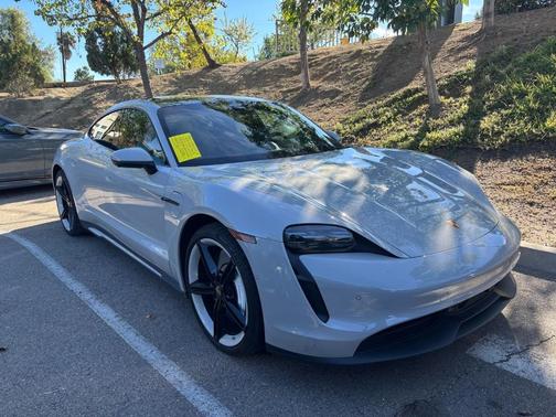 2022 Porsche Taycan Base