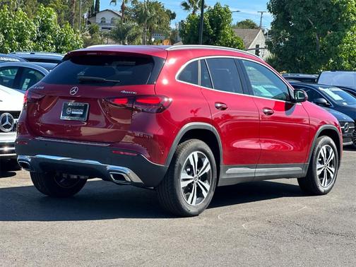 2026 Mercedes-Benz GLA 250 Base 4MATIC