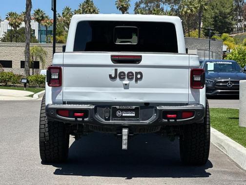 Bright White Clearcoat 2020 Jeep Gladiator Rubicon