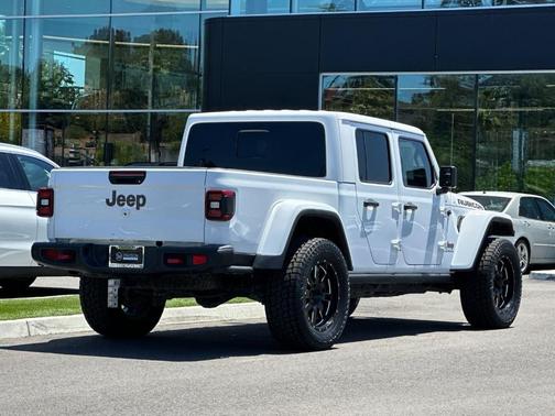 Bright White Clearcoat 2020 Jeep Gladiator Rubicon