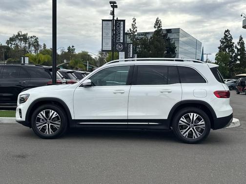 Polar White 2026 Mercedes-Benz GLB 250 Base