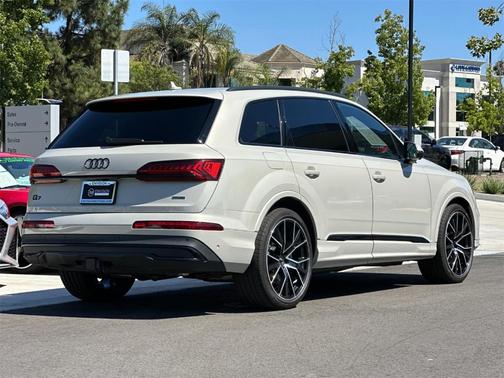 2023 Audi Q7 55 Prestige