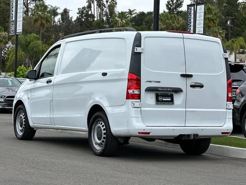 2022 Mercedes-Benz Metris Base