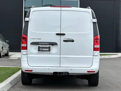 2022 Mercedes-Benz Metris Base