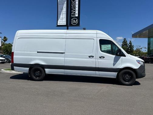 Arctic White 2025 Mercedes-Benz Sprinter 2500 High Roof