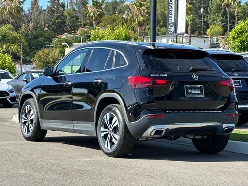 Midnight Black 2026 Mercedes-Benz GLA 250 Base 4MATIC