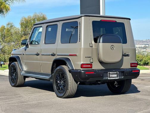 2025 Mercedes-Benz G-Class Base