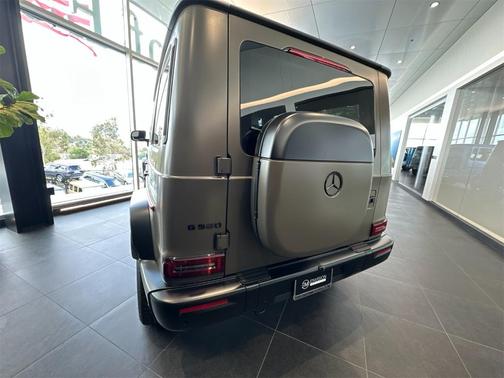 2025 Mercedes-Benz G-Class Base