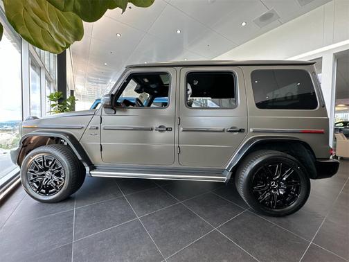 2025 Mercedes-Benz G-Class Base