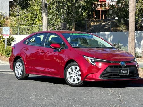 2025 Toyota Corolla Hybrid LE