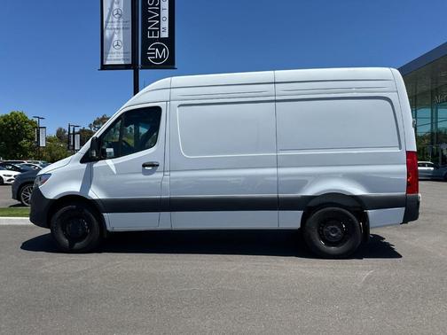 Arctic White 2026 Mercedes-Benz Sprinter 2500 Standard Roof