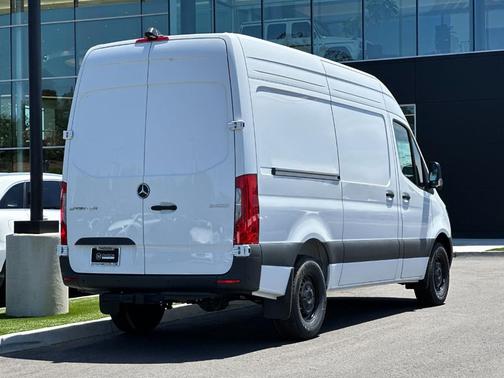 Arctic White 2026 Mercedes-Benz Sprinter 2500 Standard Roof