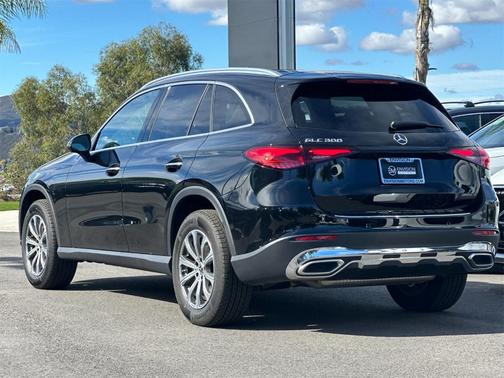 2025 Mercedes-Benz GLC 300 Base