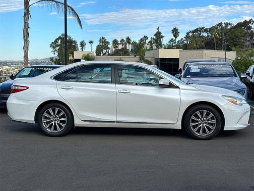 2016 Toyota Camry XLE