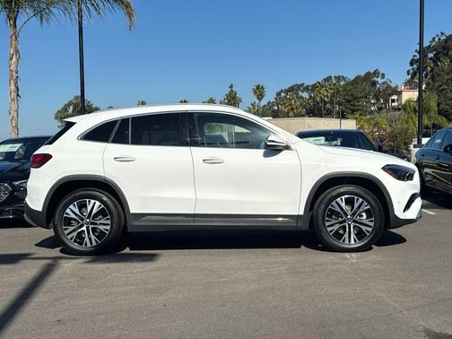 2025 Mercedes-Benz GLA 250 Base 4MATIC