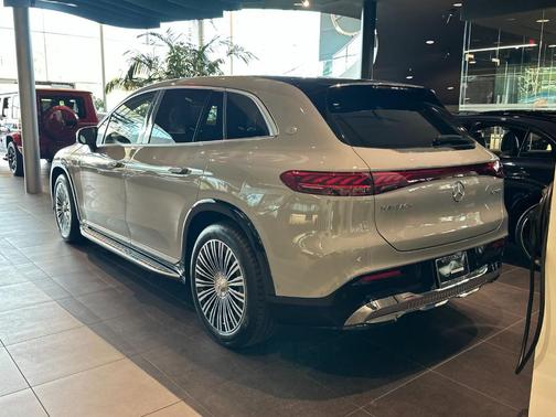 2025 Mercedes-Benz Maybach EQS 680 Base 4MATIC 4MATIC