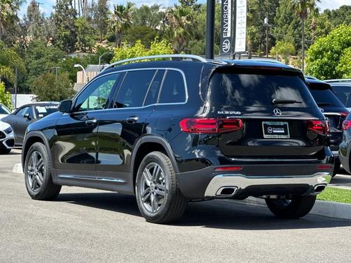 Black 2026 Mercedes-Benz GLB 250 Base
