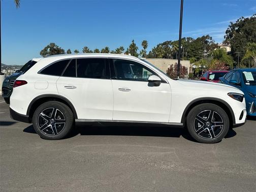 2026 Mercedes-Benz GLC 300 Base