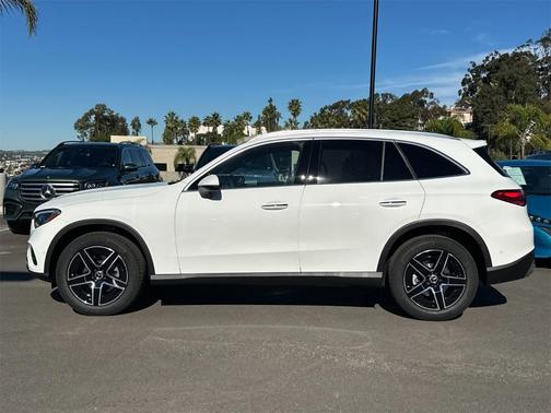 2026 Mercedes-Benz GLC 300 Base