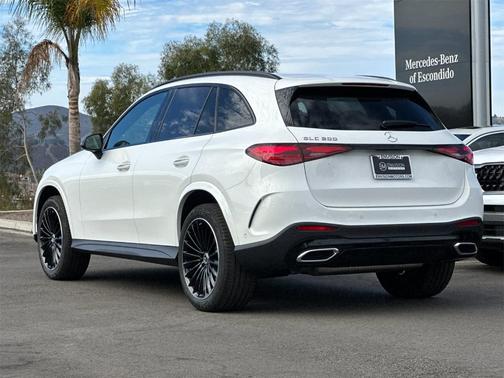 2026 Mercedes-Benz GLC 300 Base