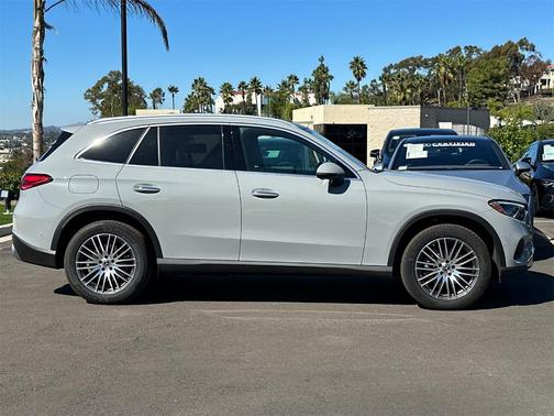 2025 Mercedes-Benz GLC 300 Base