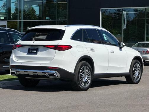 Polar White 2026 Mercedes-Benz GLC 300 Base