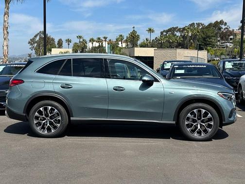 2025 Mercedes-Benz GLC 350e Base 4MATIC