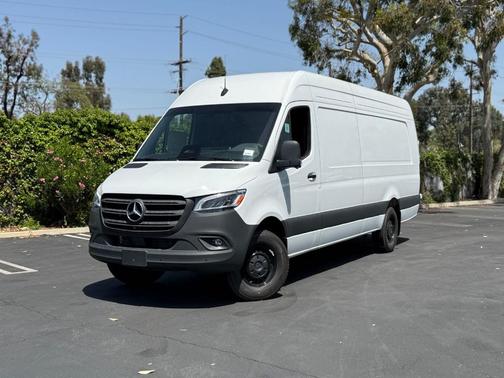 Arctic White 2025 Mercedes-Benz Sprinter 2500 170 WB High Roof Extended Cargo